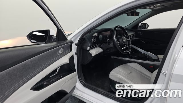 Hyundai AVANTE 2021 — photo 10
