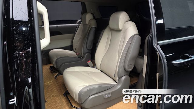 Kia Canival 2025 — photo 18