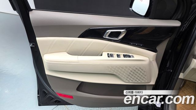Kia Canival 2025 — photo 15