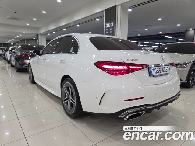 Mercedes-Benz C-Class 2026 — photo 2