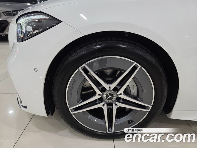 Mercedes-Benz C-Class 2026 — photo 5
