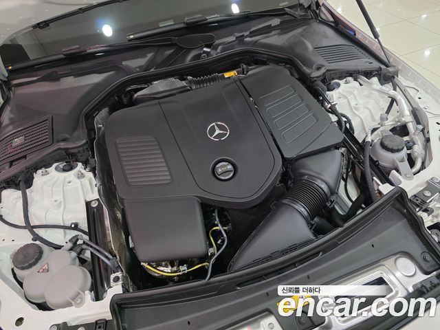 Mercedes-Benz C-Class 2026 — photo 6