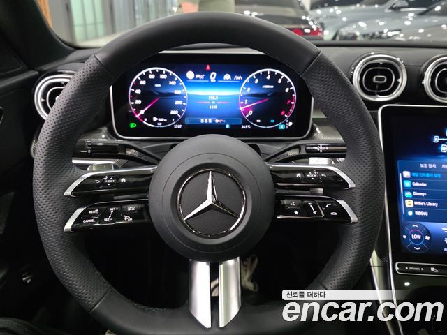 Mercedes-Benz C-Class 2026 — photo 14