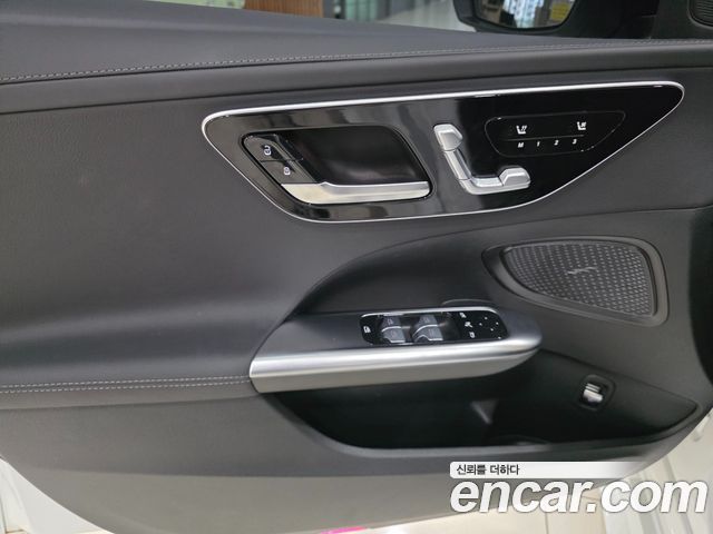 Mercedes-Benz C-Class 2026 — photo 15