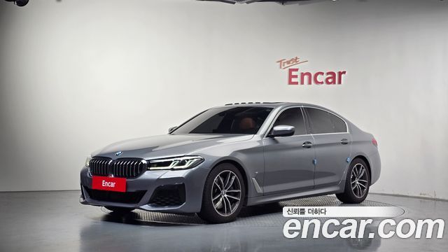 BMW 5-Series 2023 — photo 2
