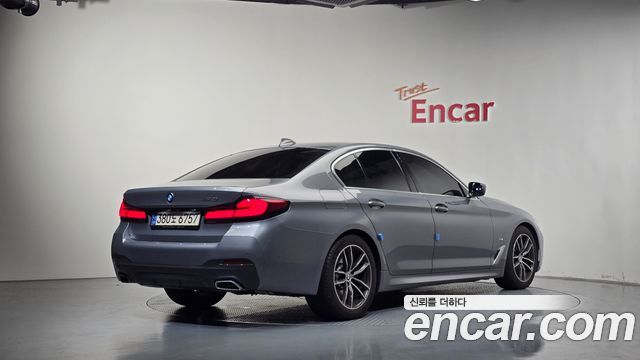 BMW 5-Series 2023 — photo 4