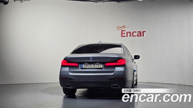 BMW 5-Series 2023 — photo 5