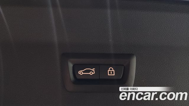 BMW X3 2018 — photo 24