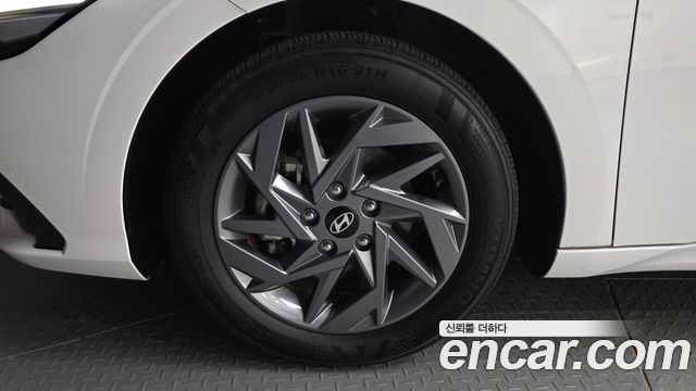 Hyundai AVANTE 2024 — photo 5