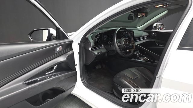 Hyundai AVANTE 2024 — photo 13