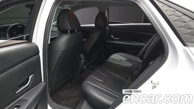 Hyundai AVANTE 2024 — photo 17