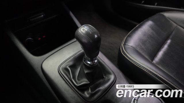 Kia K3 2013 — photo 12