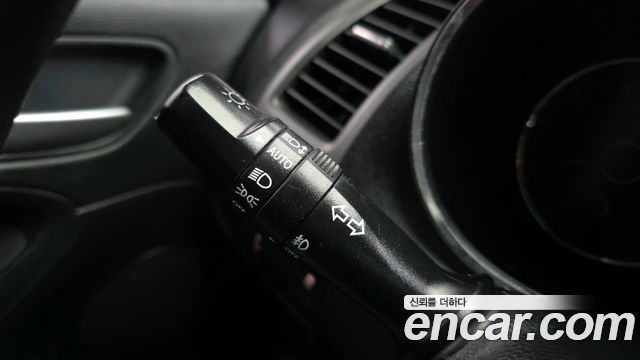 Kia K3 2013 — photo 22