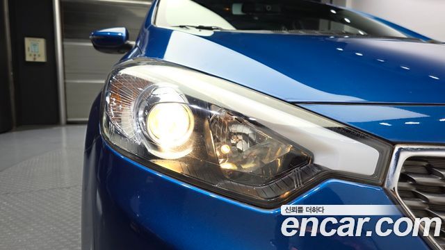 Kia K3 2013 — photo 8