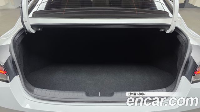 Hyundai AVANTE 2021 — photo 22
