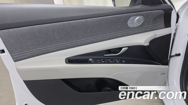 Hyundai AVANTE 2021 — photo 14