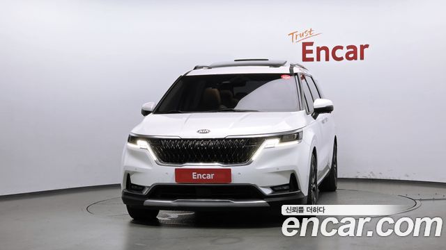 Kia Canival 2021 — photo 3