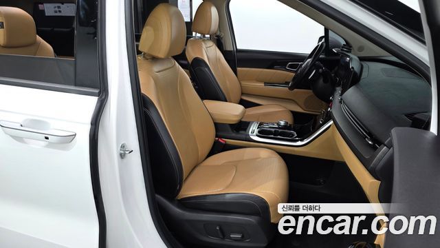 Kia Canival 2021 — photo 17