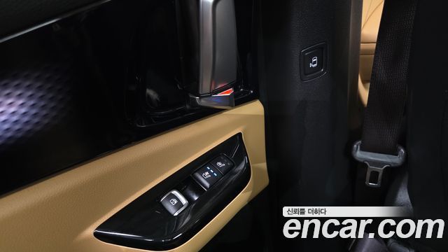Kia Canival 2021 — photo 24
