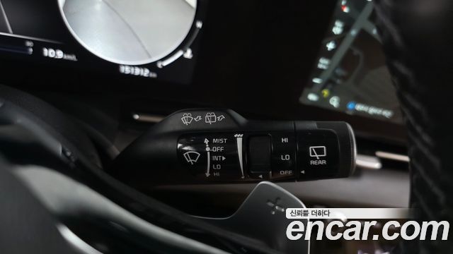 Kia Canival 2021 — photo 31