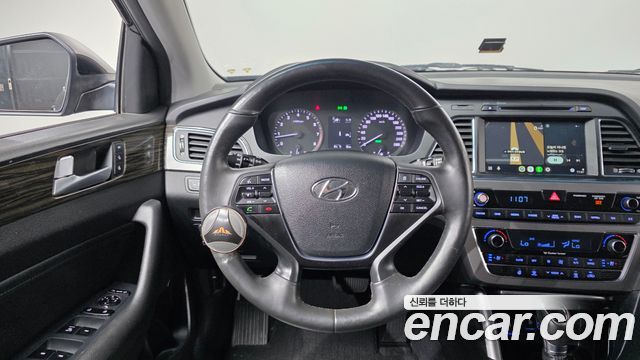 Hyundai Sonata 2017 — photo 13