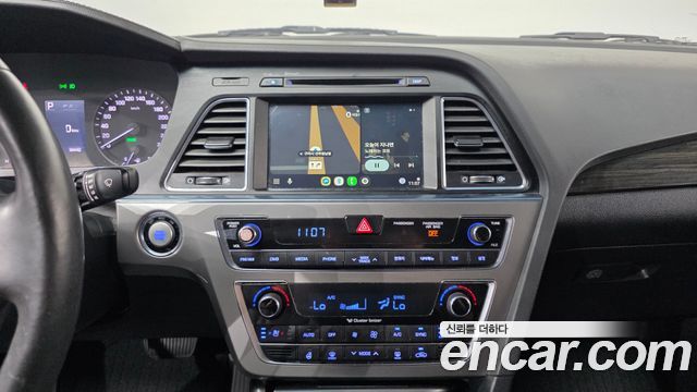 Hyundai Sonata 2017 — photo 16