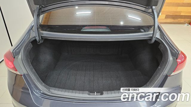 Hyundai AVANTE 2016 — photo 6