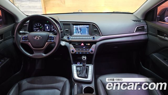 Hyundai AVANTE 2016 — photo 14