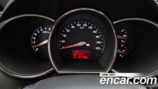 Kia pride 2014 — photo 11