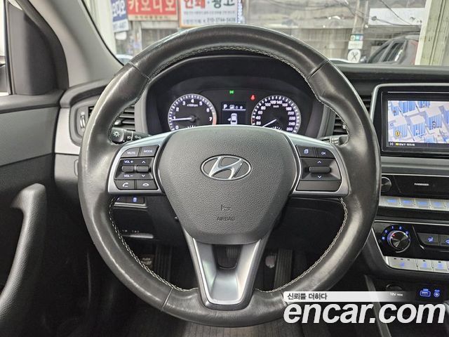 Hyundai Sonata 2018 — photo 18