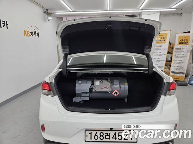 Hyundai Sonata 2018 — photo 20