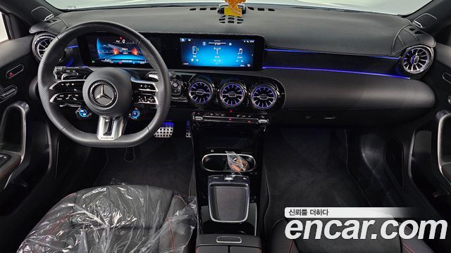 Mercedes-Benz A-Class 2025 — photo 10
