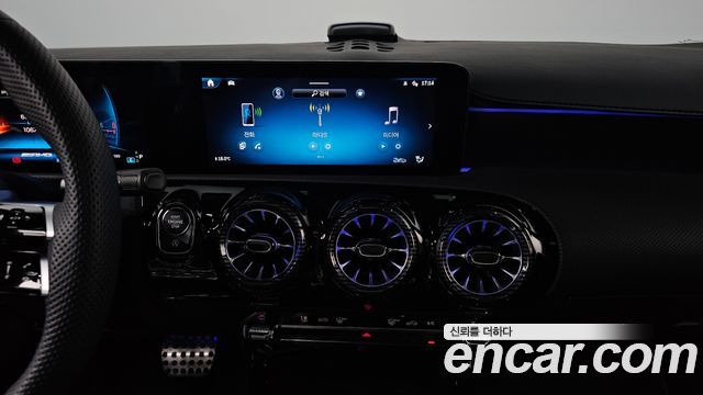 Mercedes-Benz A-Class 2025 — photo 18