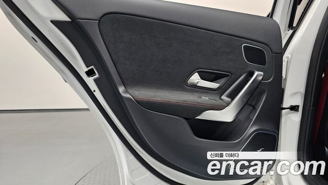 Mercedes-Benz A-Class 2025 — photo 15