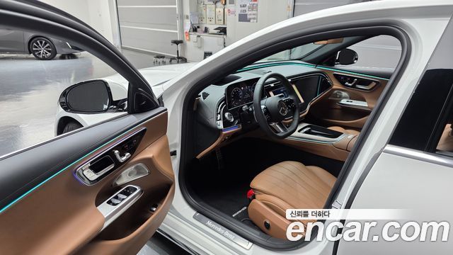 Mercedes-Benz E-Class 2026 — photo 13