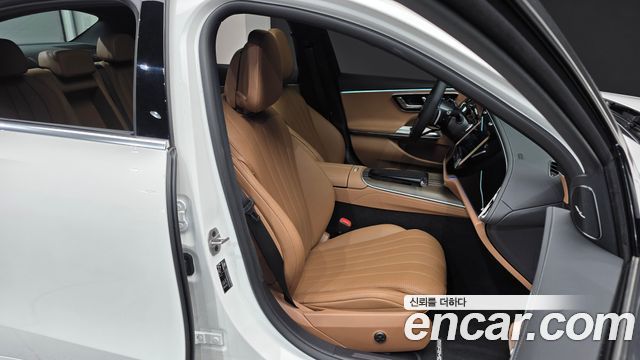 Mercedes-Benz E-Class 2026 — photo 16