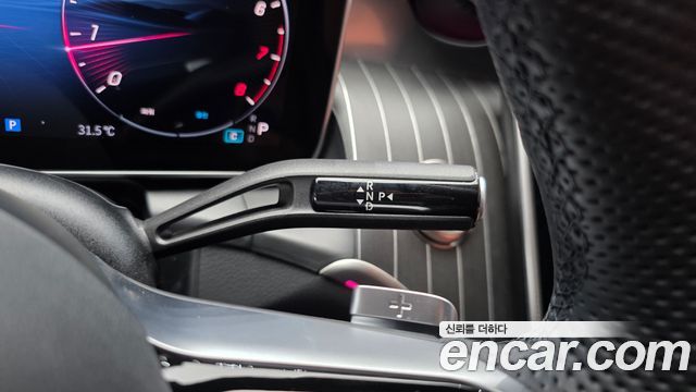 Mercedes-Benz GLC-Class 2026 — photo 12