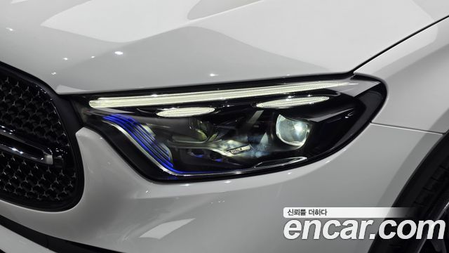 Mercedes-Benz GLC-Class 2026 — photo 8