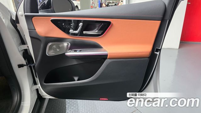 Mercedes-Benz GLC-Class 2026 — photo 15