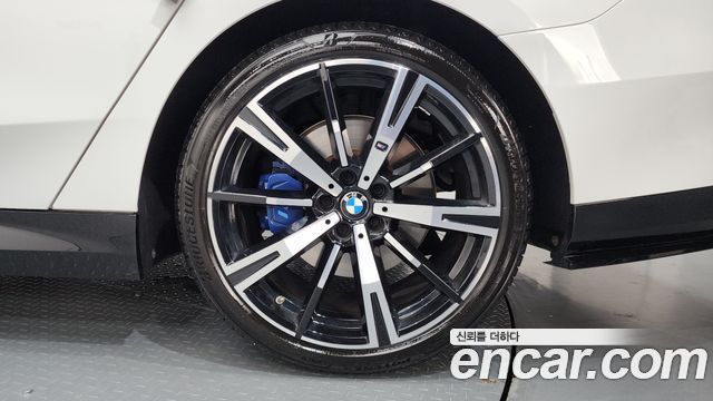 BMW 5-Series 2024 — photo 7