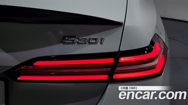 BMW 5-Series 2024 — photo 9