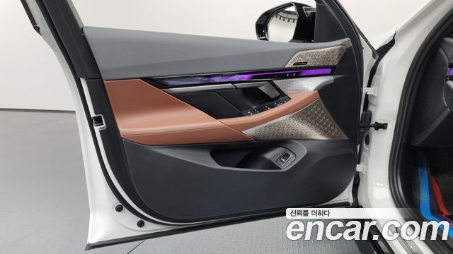 BMW 5-Series 2024 — photo 14