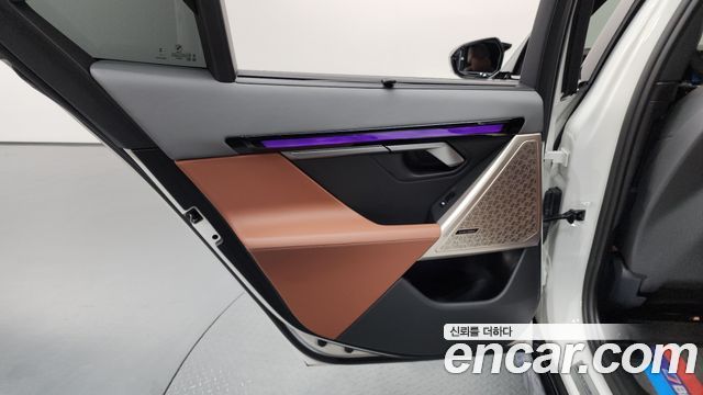 BMW 5-Series 2024 — photo 15