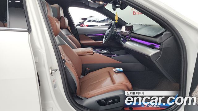 BMW 5-Series 2024 — photo 16