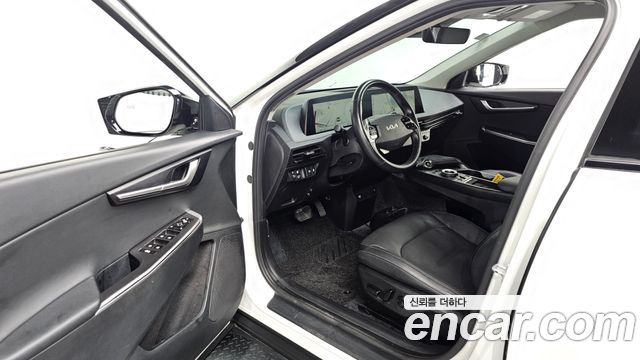 Kia EV6 2022 — photo 13