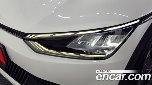 Kia EV6 2022 — photo 8