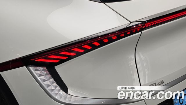 Kia EV6 2022 — photo 9