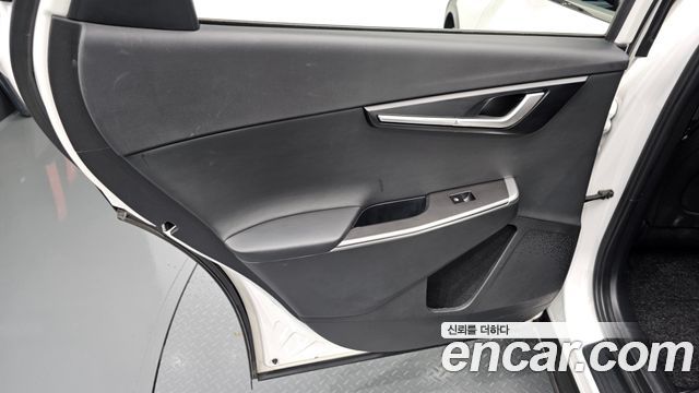 Kia EV6 2022 — photo 15