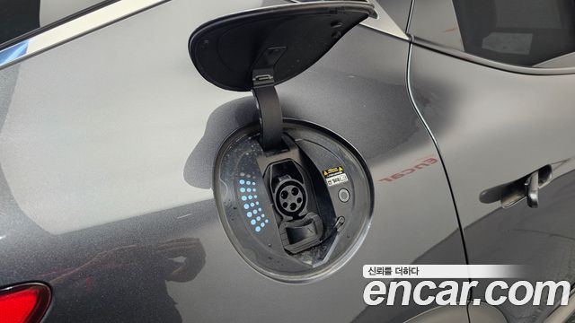 Genesis GV60 2022 — photo 22