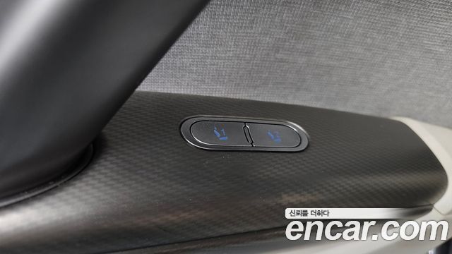 Genesis GV60 2022 — photo 26